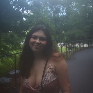 Meet your Posher, Iris